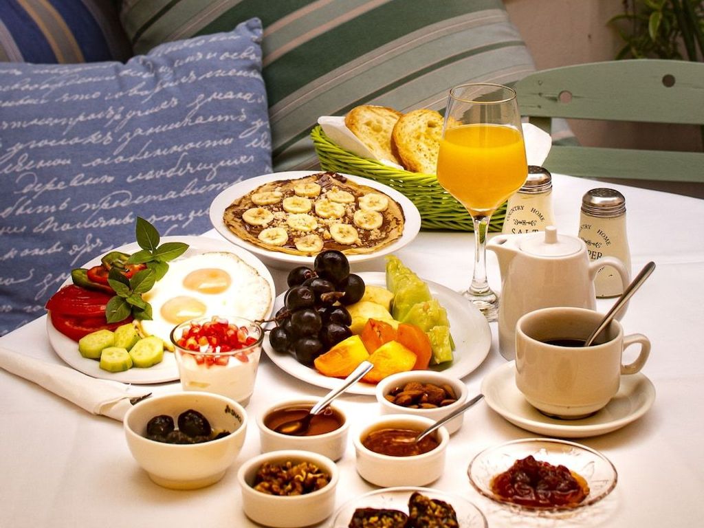 Efchi Suites 1904