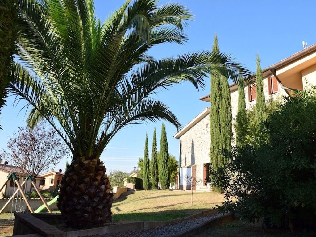 Borgo di Pomaia