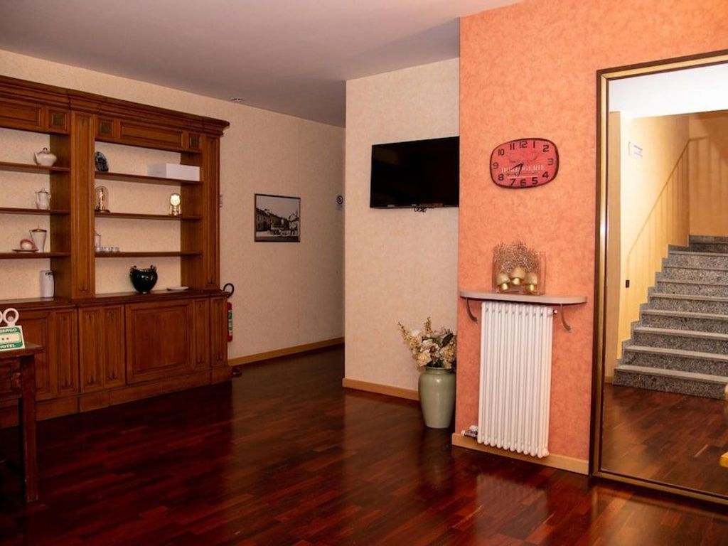 Hotel Italia 30
