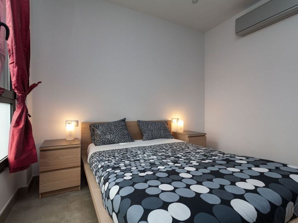 Via Augusta Apartments