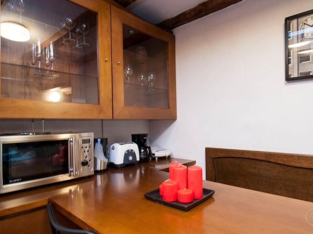 Rustic Poble Sec Apartment