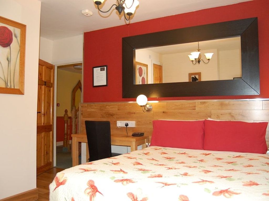 FlyOver Bed and Breakfast