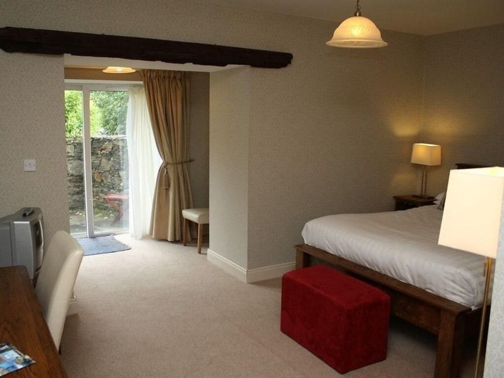 Woodhill House