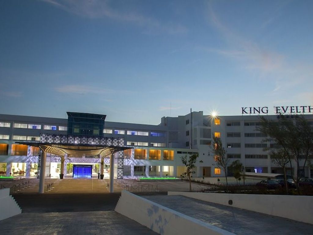 King Evelthon Beach Hotel & Resort