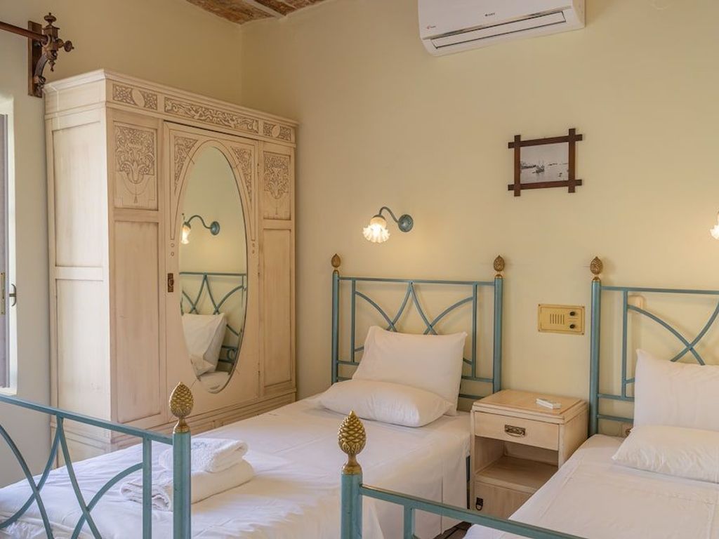 Pandora Suites