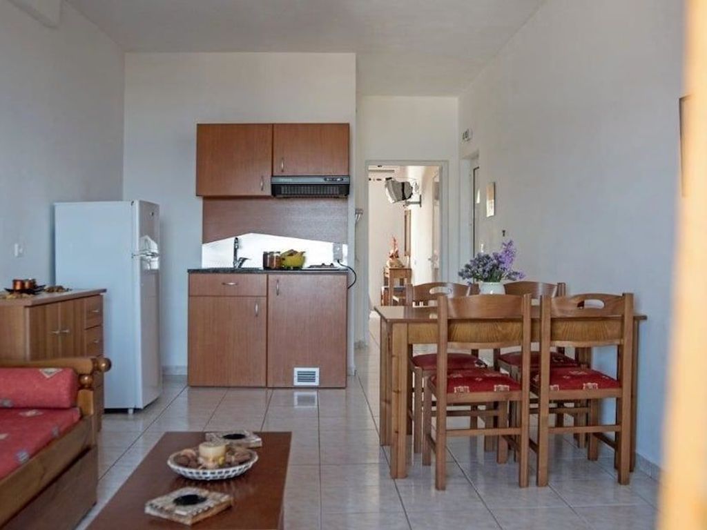 Athena Apartments & Studios