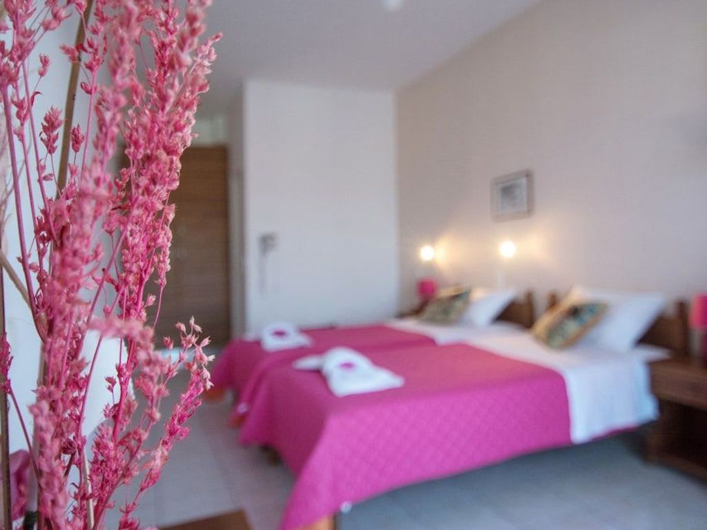 Athena Apartments & Studios