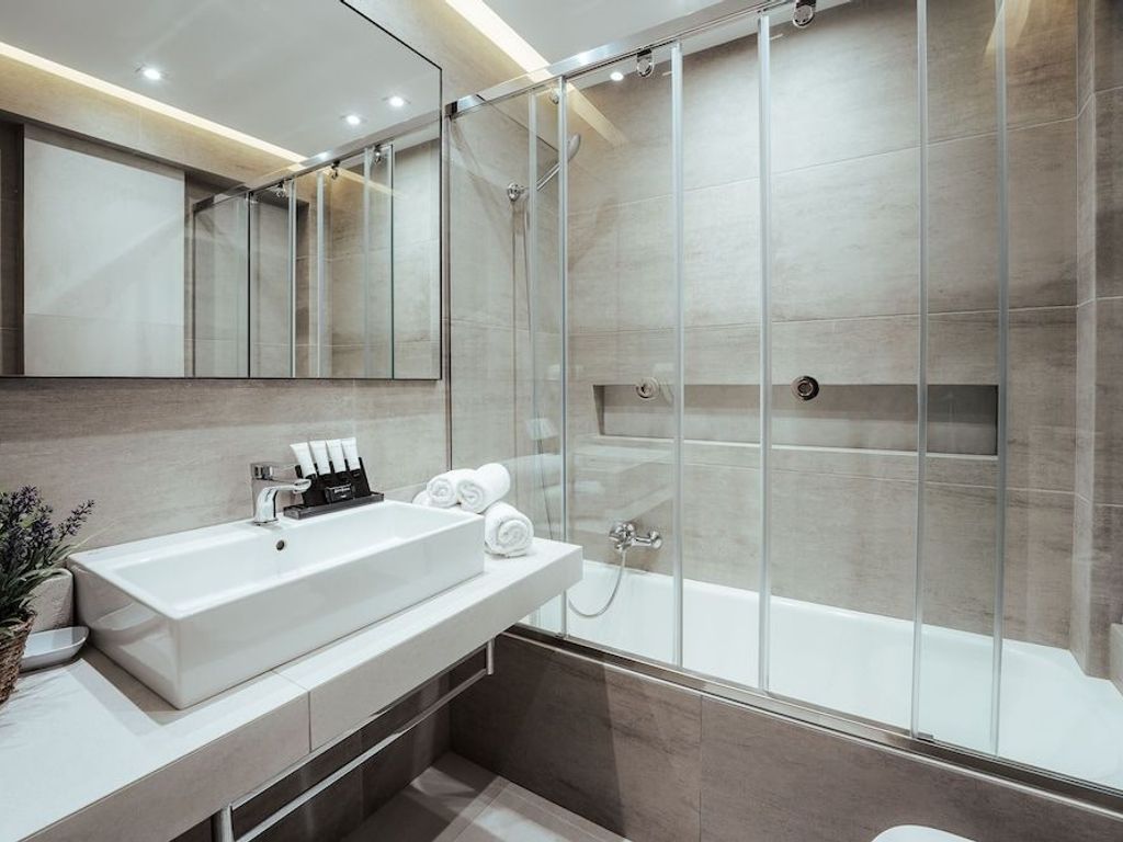 Andrews Luxury Residence