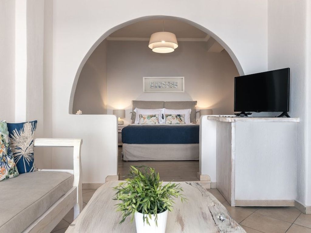 Athermi Suites - Adults Only