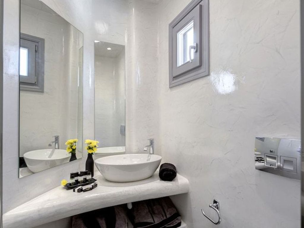 Evgenia Villas & Suites by Calm Collection