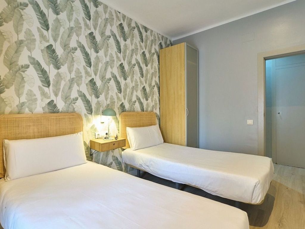 Fira Centric Apartments by gaiarooms