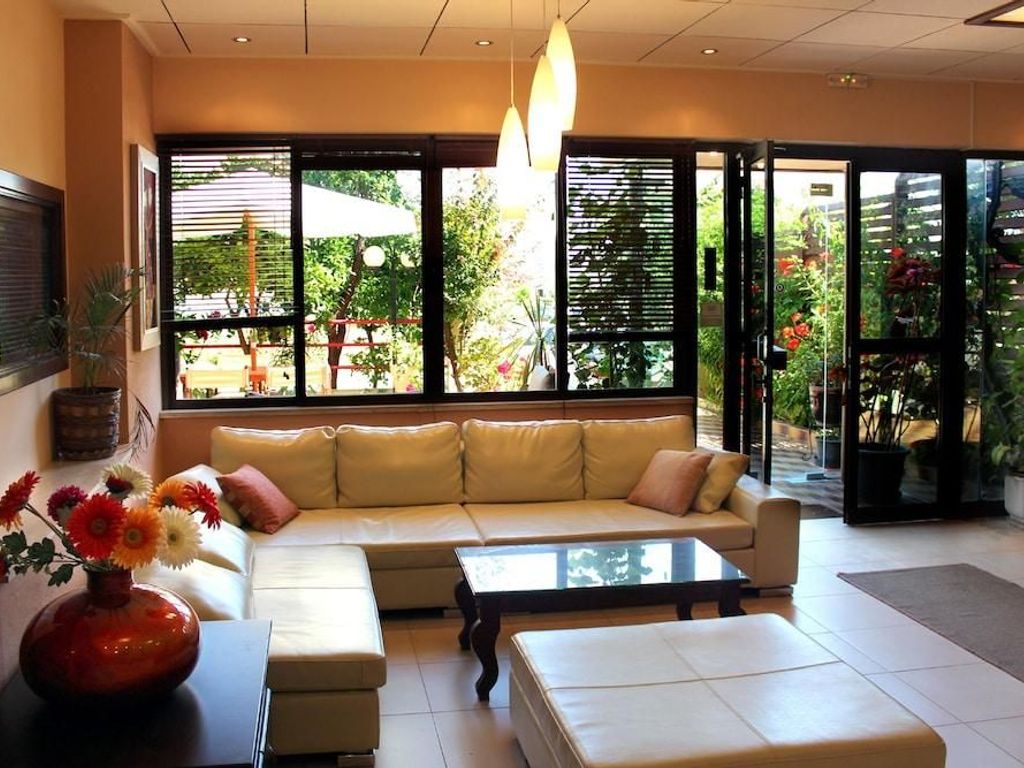 Philoxenia Hotel & Studios