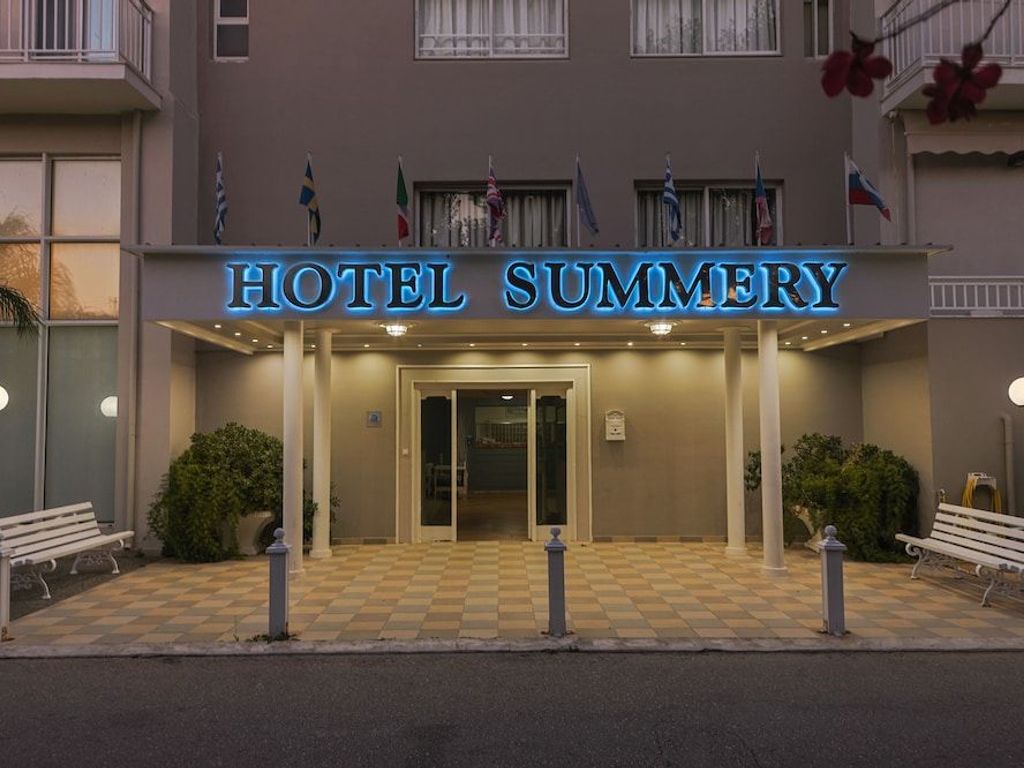 Summery Hotel
