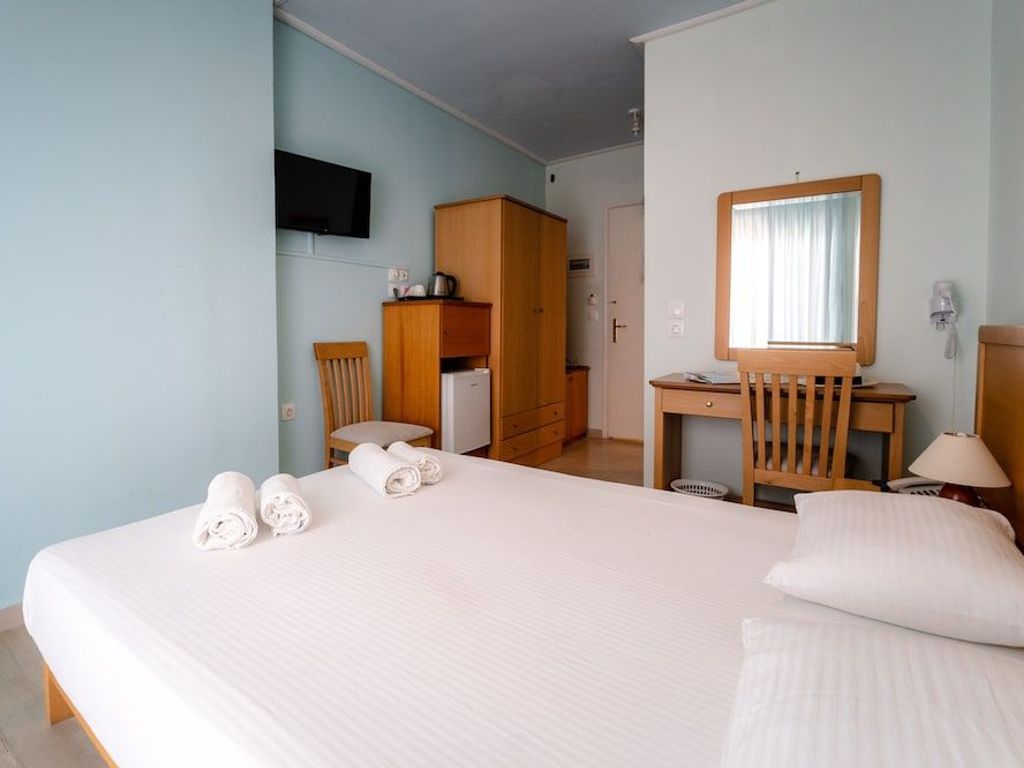 Summery Hotel