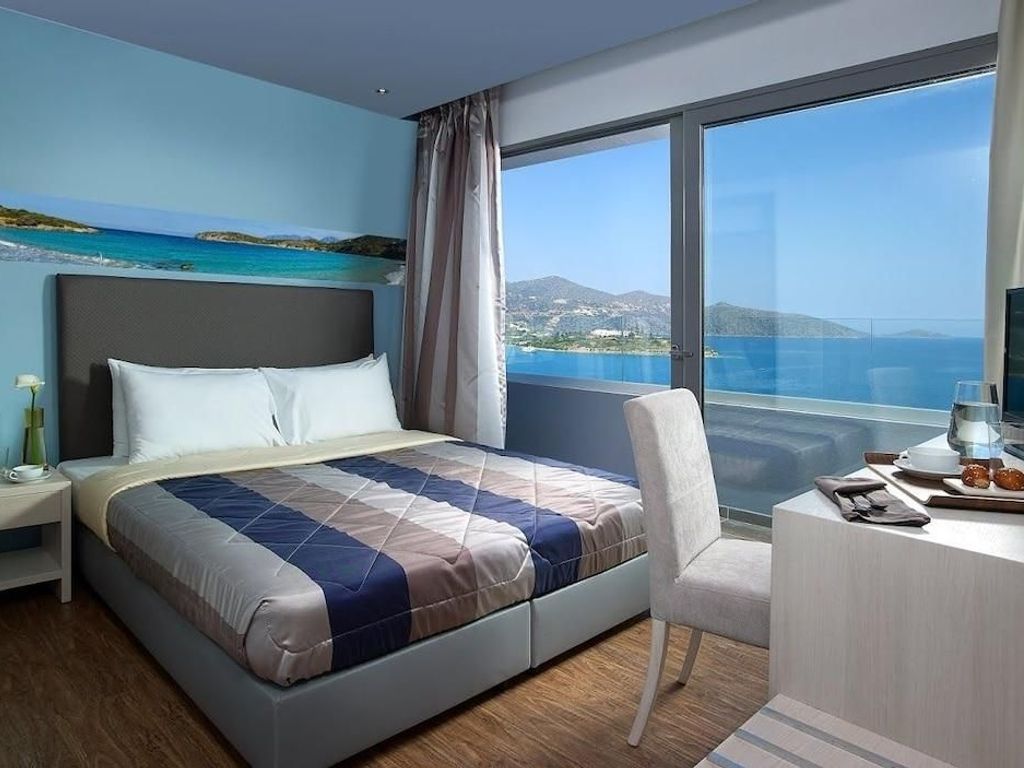 Mistral Bay