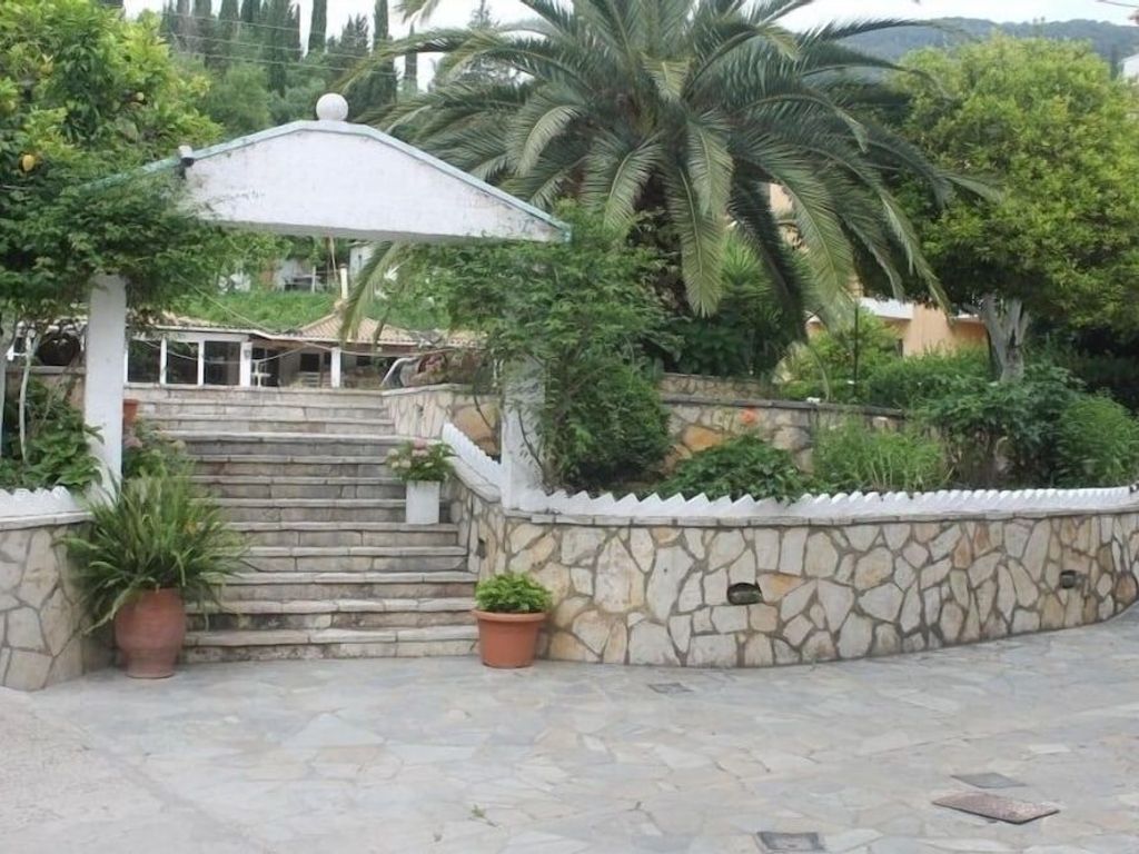 Le Mirage Hotel