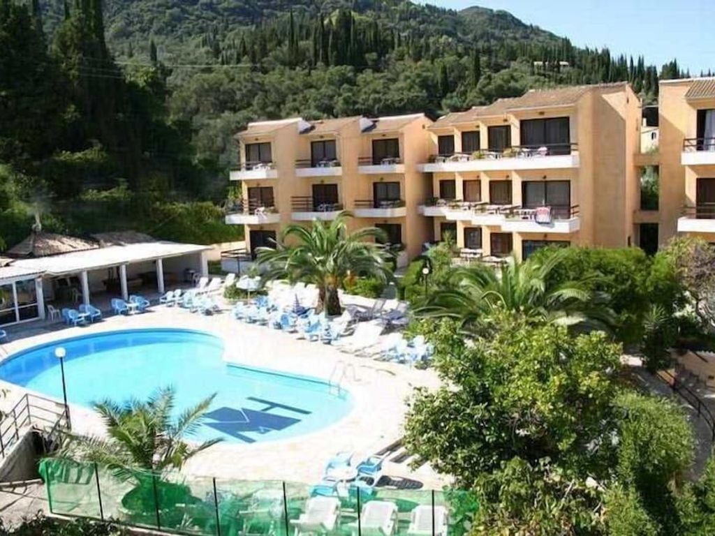 Le Mirage Hotel
