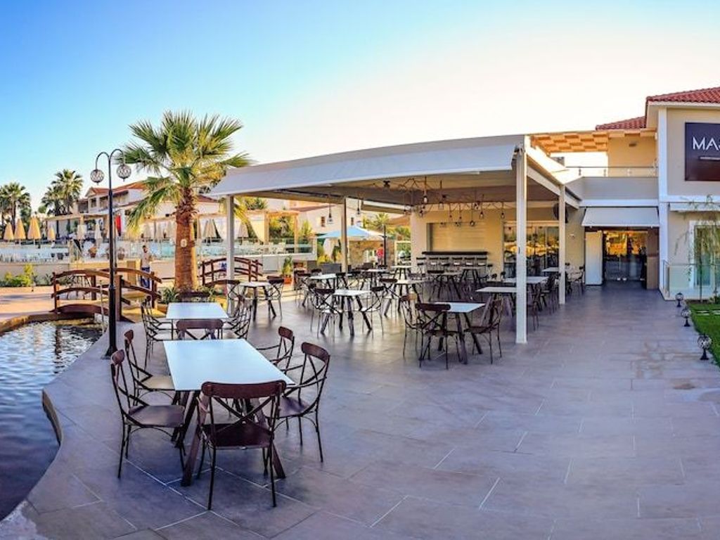 Venus Hotel & Suites
