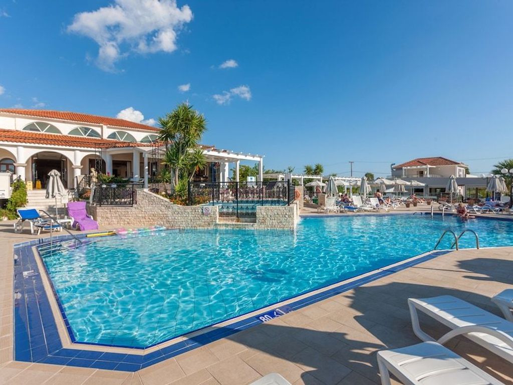 Venus Hotel & Suites