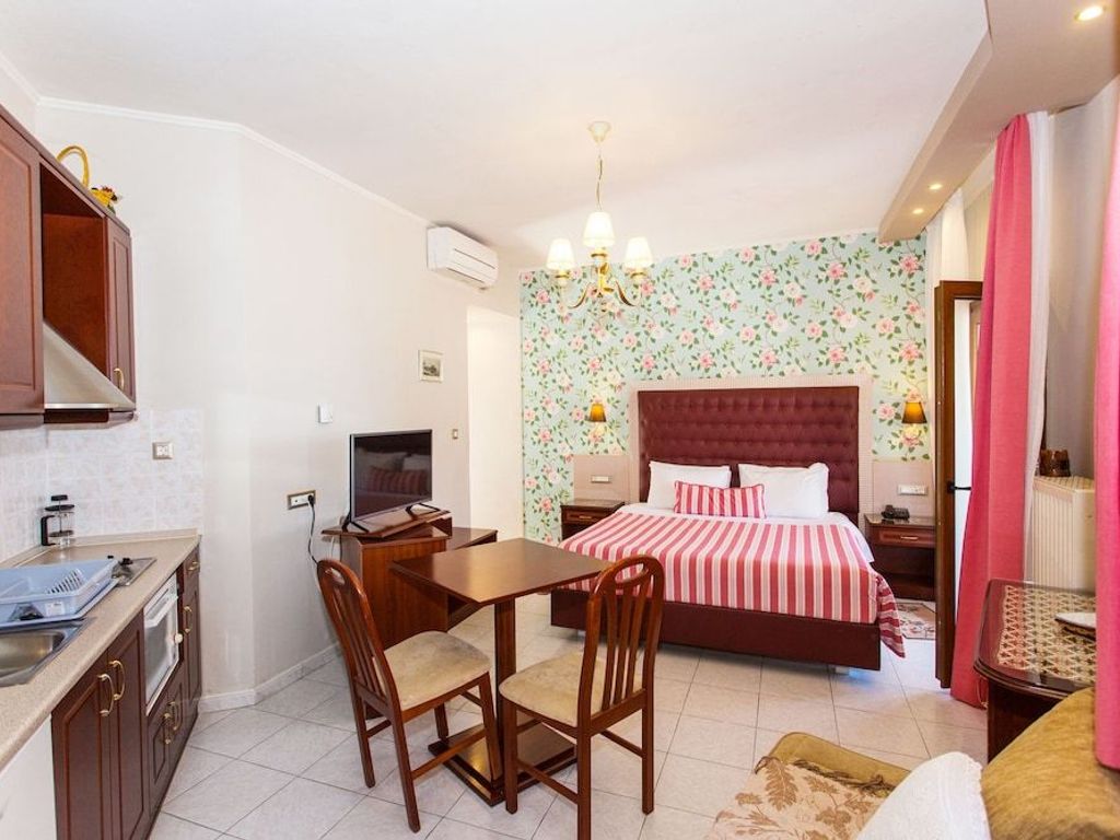 Olympic Apartment