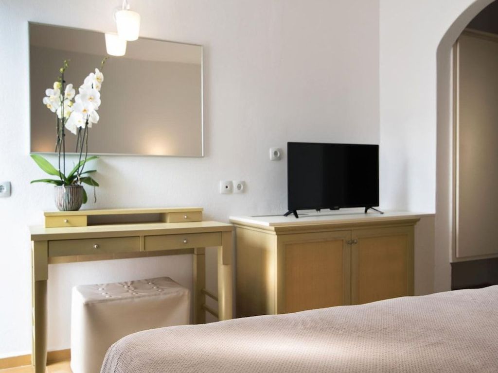 Mistral Hotel - Adults Only