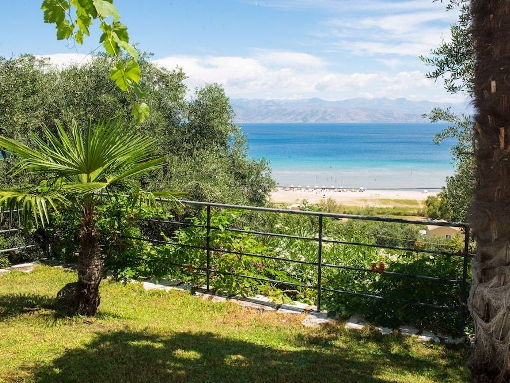 Dionysos Apartments