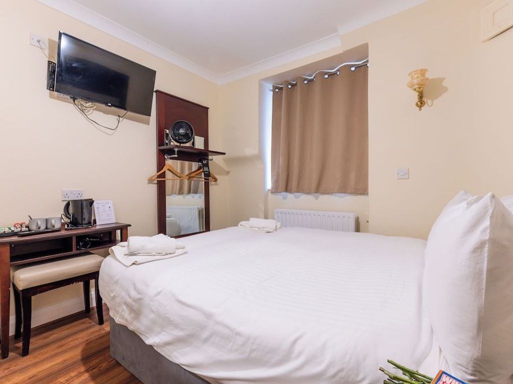 Astoria Hotel