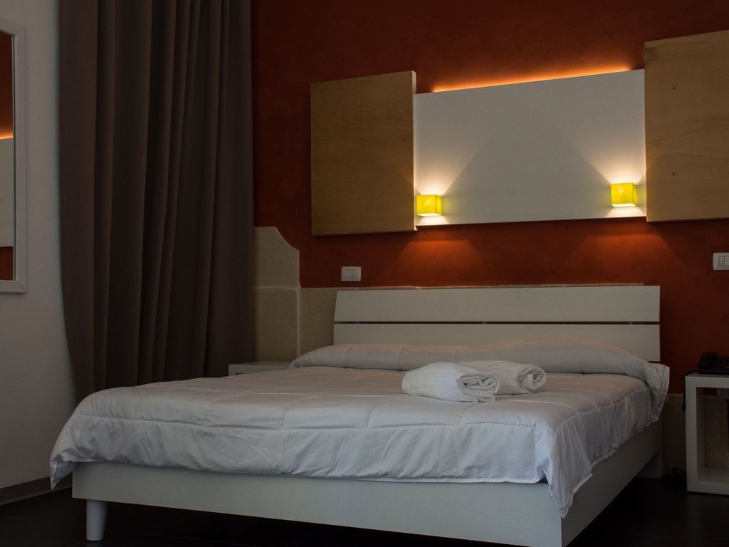 Oasis Park Hotel