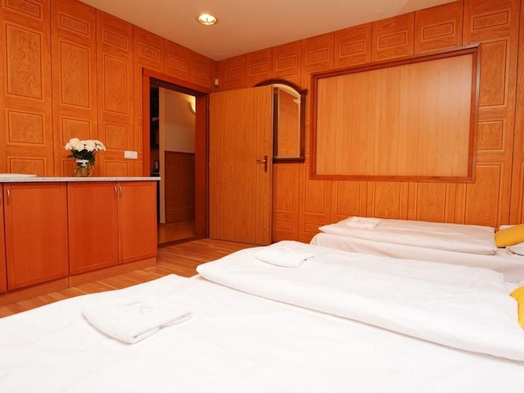 City Garden Apartments & Wellness