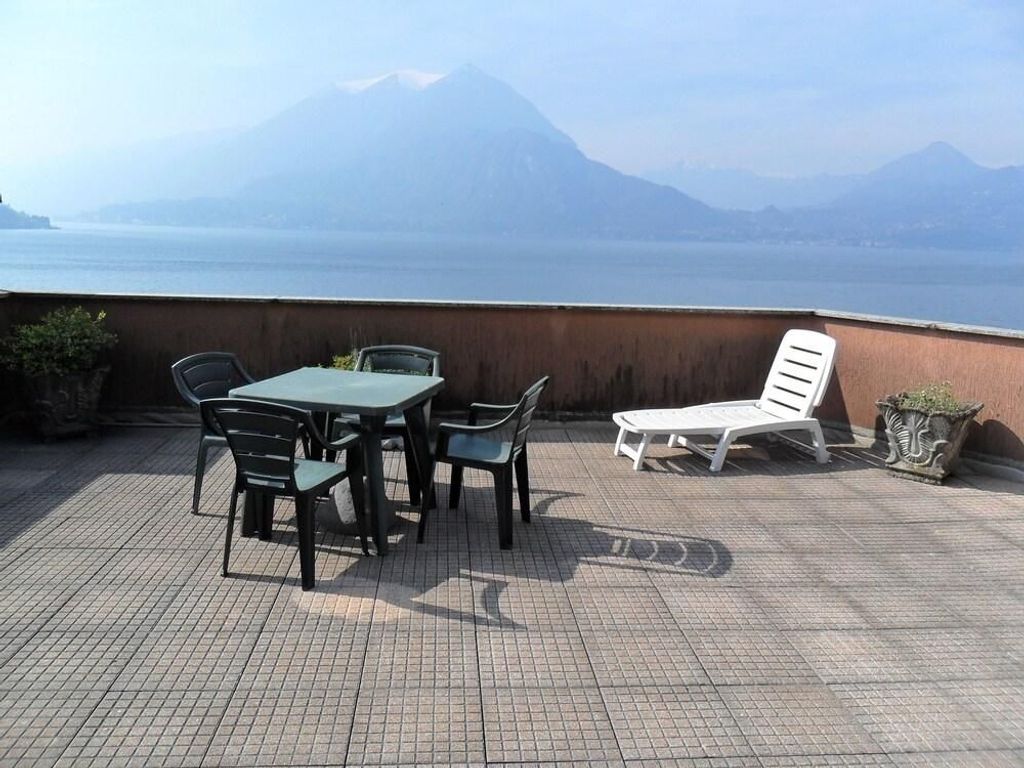 Flat Fiumelatte Terrace lake view