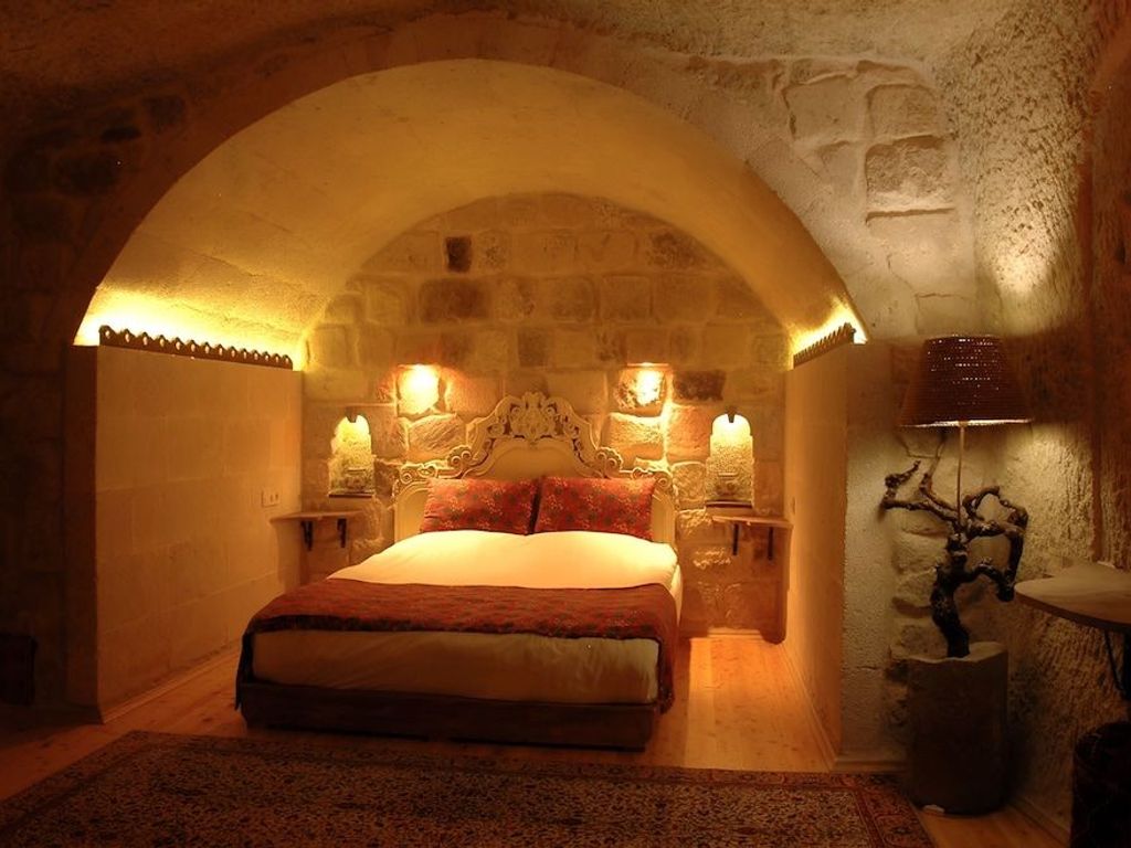 Anitya Cave House