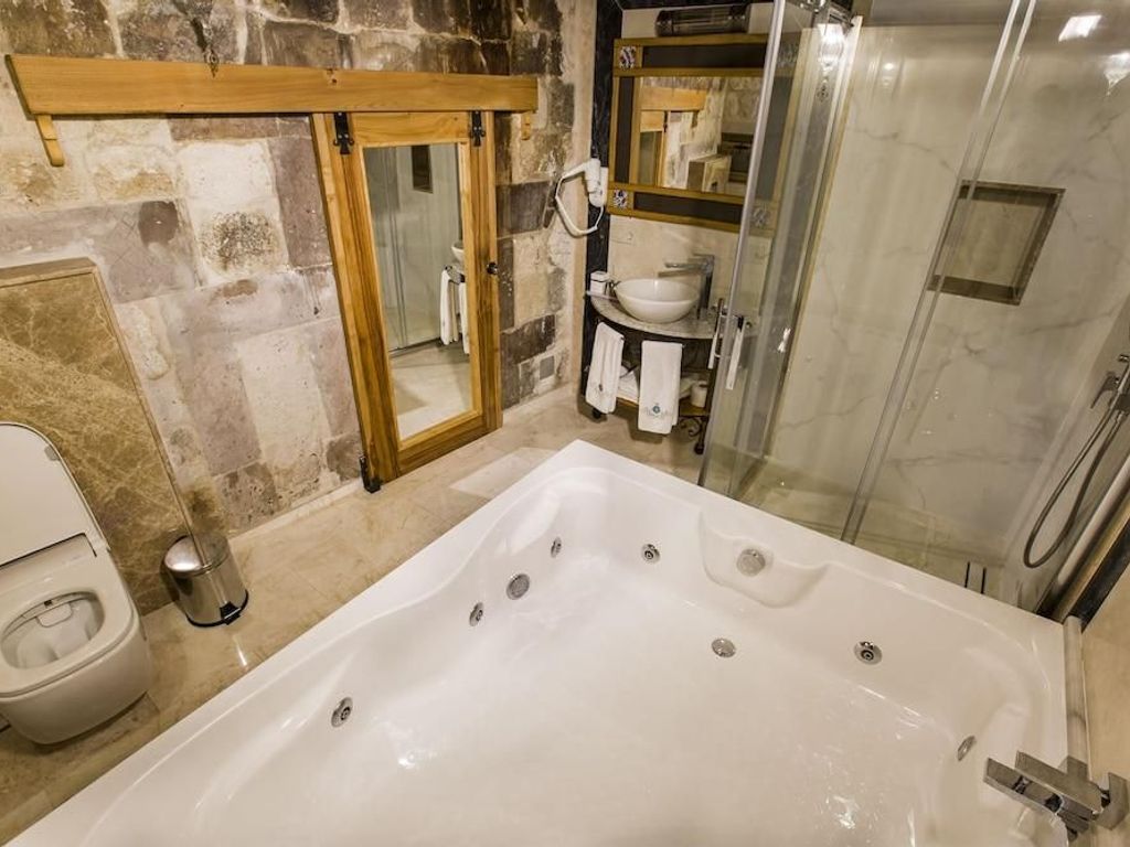 Imperial Cave Suites & Spa