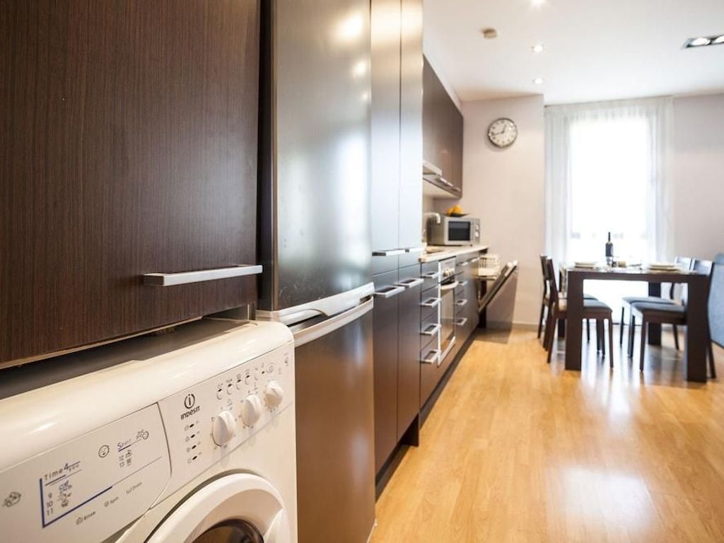 Short Stay Group Camp Nou Serviced Apartments