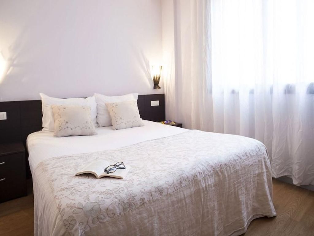 Short Stay Group Camp Nou Serviced Apartments