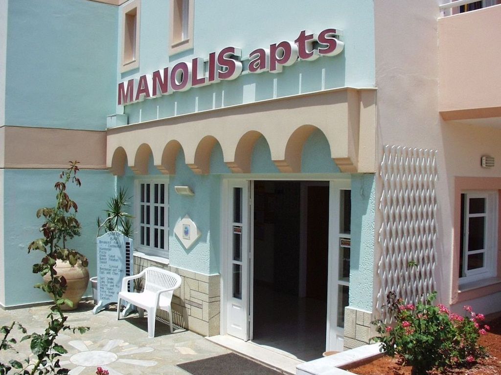 Manolis Apartments