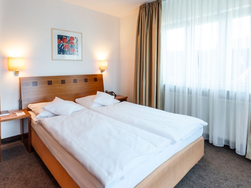 Seehotel Niedernberg