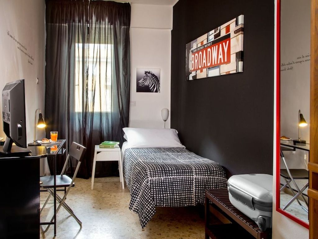 Radio Hotel