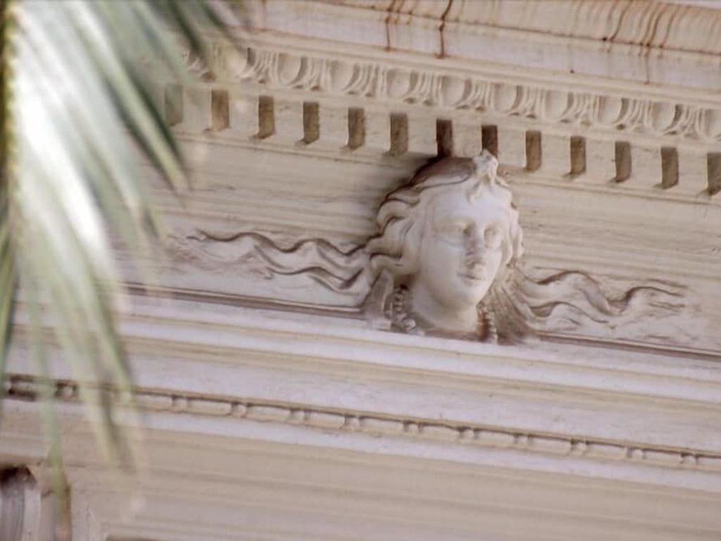 Hotel Flora