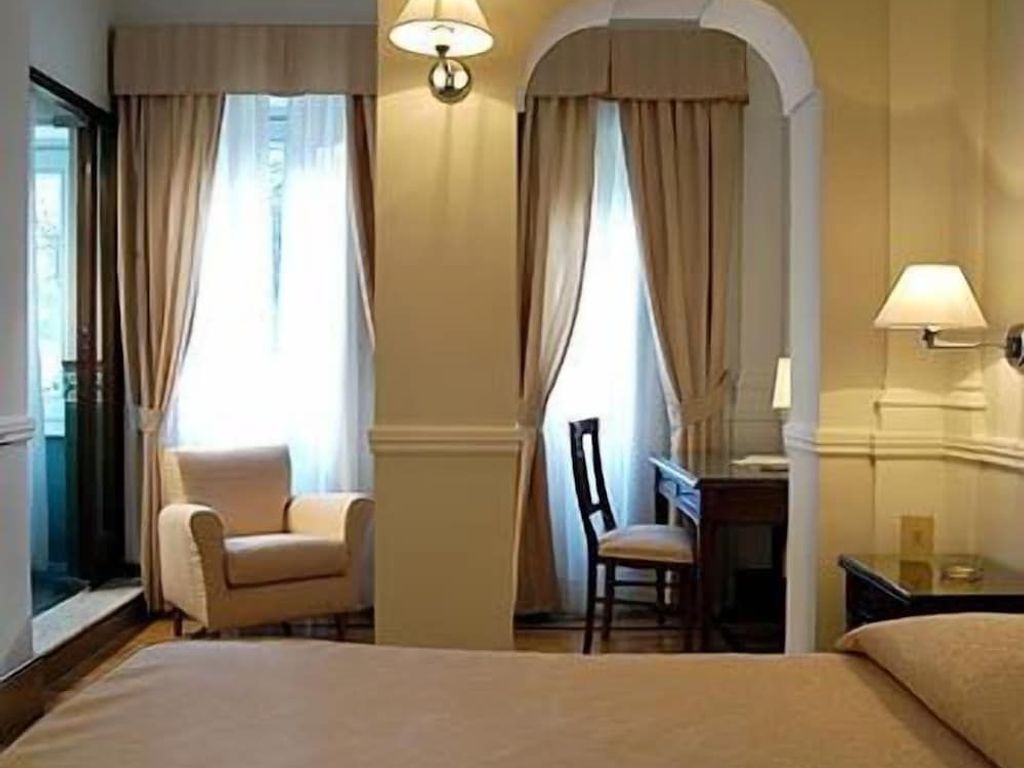 Hotel Flora