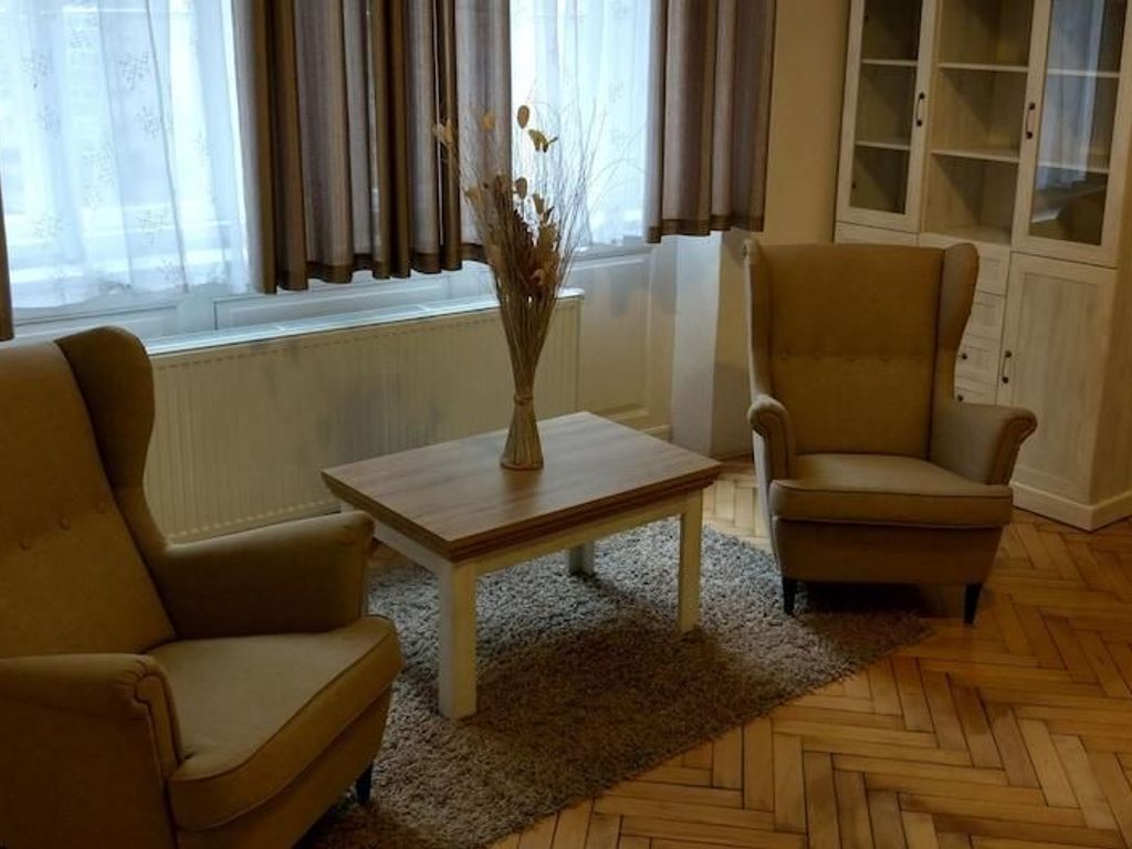 Apartments Tynska 7
