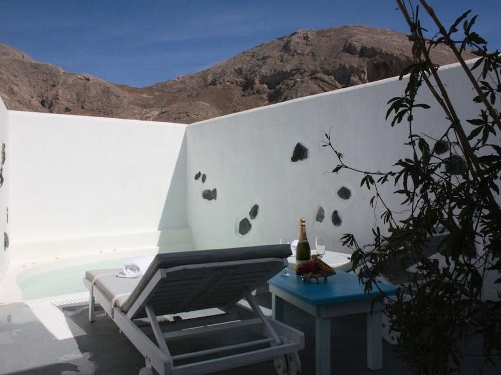 Blue Perla Suites