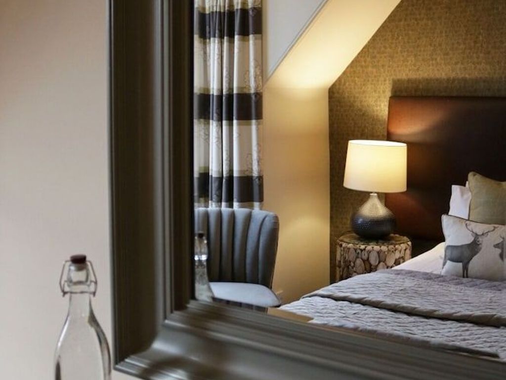 No.12 Hotel & Bistro
