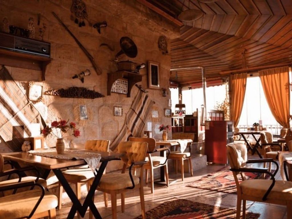 Maccan Cave Hotel