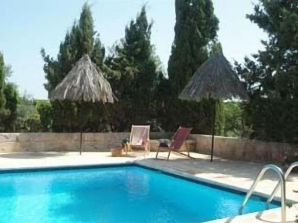 Ta' Bertu Host Family Bed & Breakfast