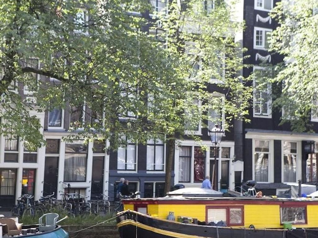 Bed & Apartment Singel 96