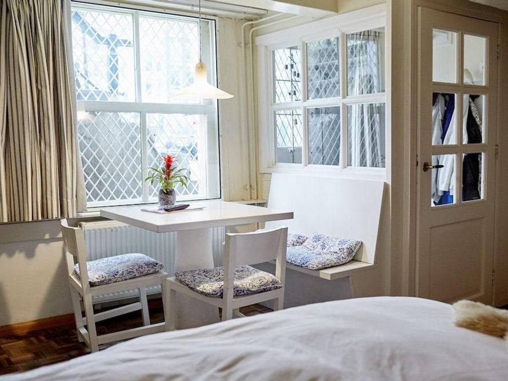 Bed & Apartment Singel 96