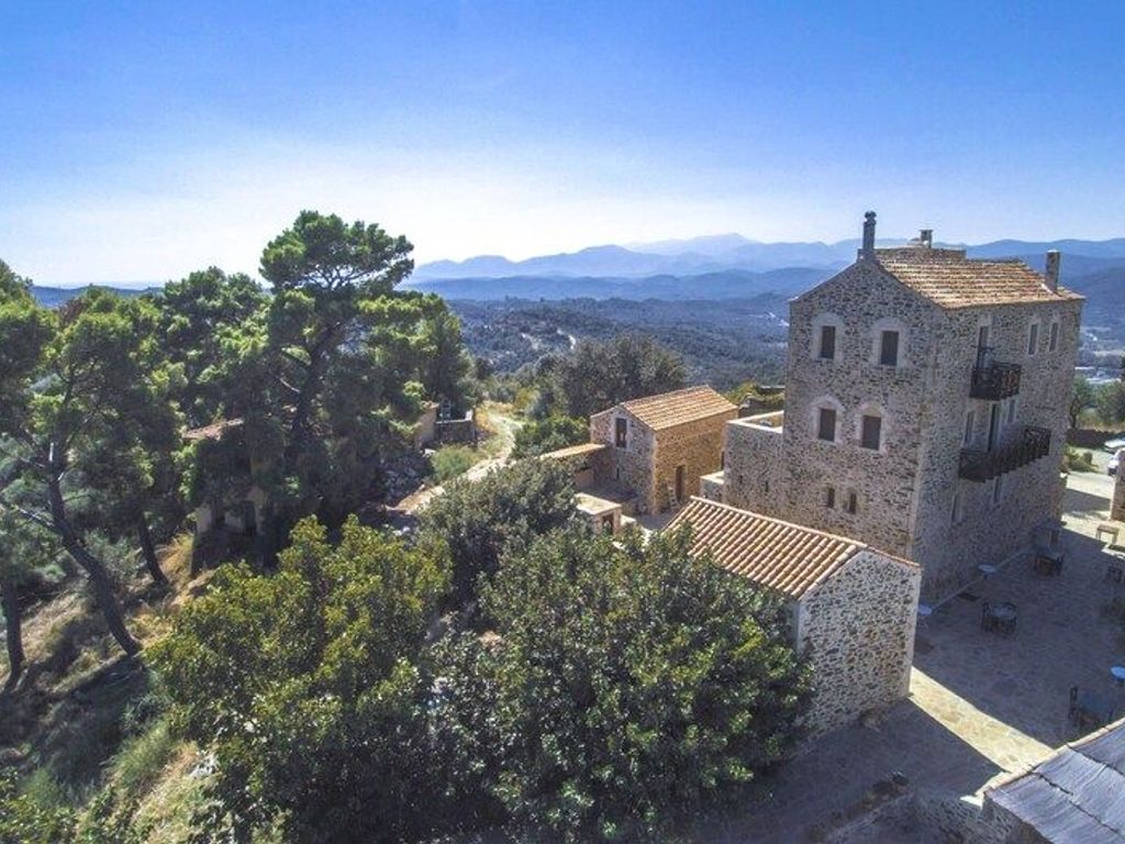 Pyrgos Petropoulaki