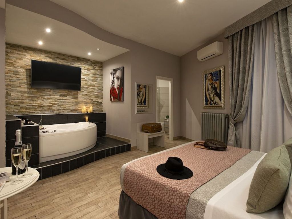 Five Rooms Rome