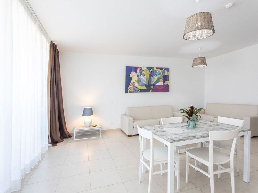 19 Summer Suites
