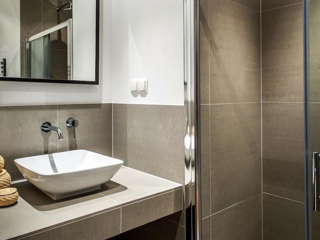 Short Stay Group Tropen Serviced Apartments